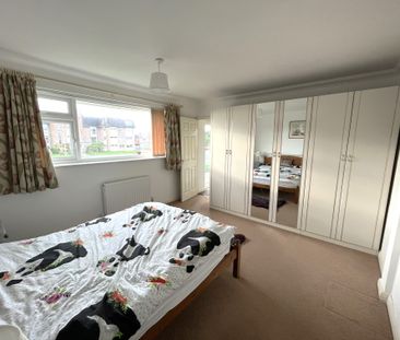 4 bedroom detached house to rent - Photo 4