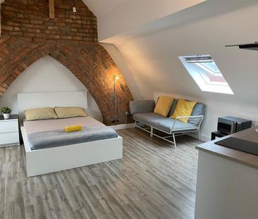 Studio to rent - Photo 2