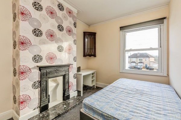 Downend Park, Horfield, Bristol - Photo 1