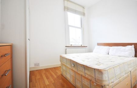 One Bedroom Flat to rent in London - Photo 3