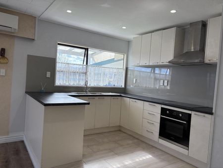 Easy care living - Photo 4
