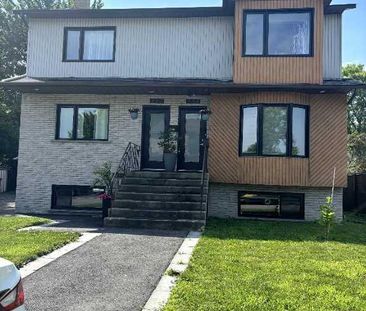 ​Superbe appartement 3 ½ entièrement rénové moderne dans un Triplex... - Photo 1