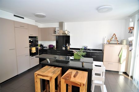 Helle 4.5-Zimmerwohnung mit Balkon und Garage in Oberuzwil - Photo 3