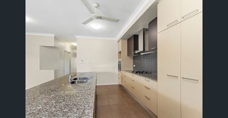 Charming on Covey! - Photo 4