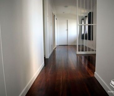 NEAT AND TIDY, SUPER CONVENIENT LOCATION! - Photo 1