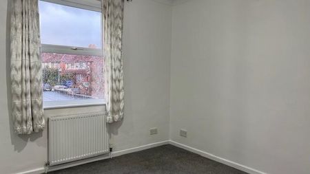 2 bedroom maisonette to rent - Photo 5