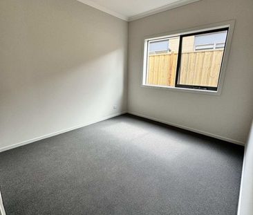 17 Abacot Street, Clyde North, VIC 3978 - Photo 1