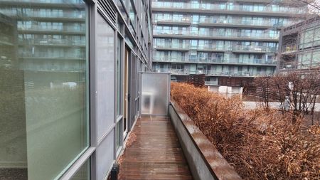One plus den condo for rent Toronto ( No Parking ) - Photo 5