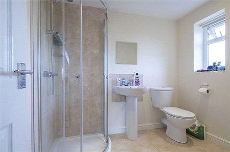4 bedroom semi-detached house to rent - Photo 3