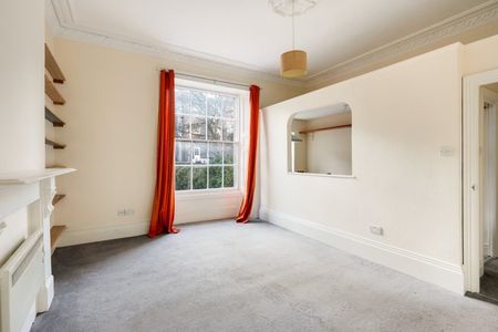 1 Bed Flat - Photo 4