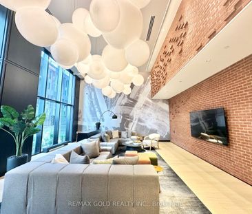 For Lease - 3220 William Coltson Avenue Unit# 728, Oakville, Ontario - Photo 3