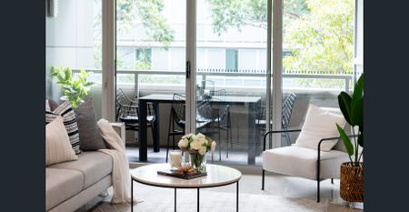 Bathed in Sunlight and a Premier Lifestyle Location. - Photo 2