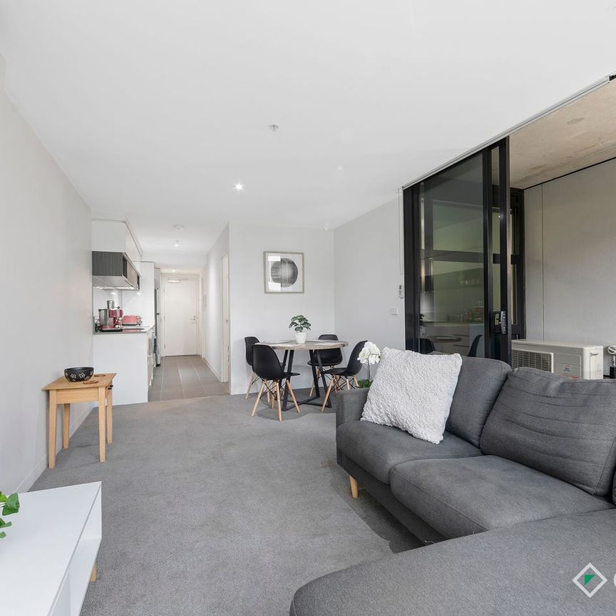 Fully Furnished 1-Bedroom Apartment in Prime Hawthorn Location - Photo 1