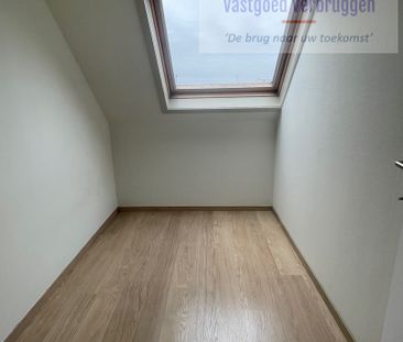 Centraal gelegen ruim en lichtrijk duplex-appartement - Photo 5