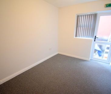 Flat 1, 2 Templemore Avenue, Belfast, BT5 4FT - Photo 6