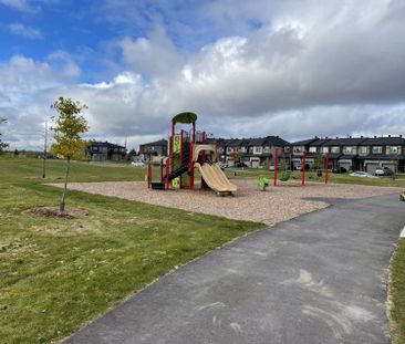 For Lease - 127 Gardenpost Terrace, Orleans - Cumberland and Area, ... - Photo 2