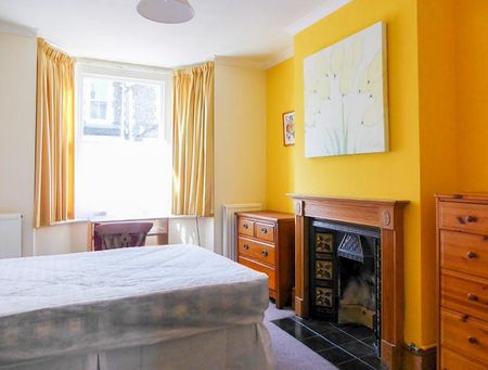 3 bedroom terraced house to rent - Photo 3