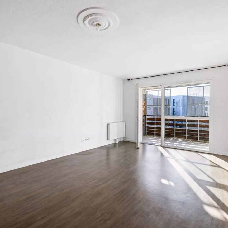 A LOUER 3 PIECES BEGLES VACLAV HAVEL - Photo 1