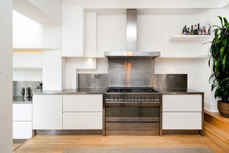 St. Leonards Square, Kentish Town, NW5 - Photo 5