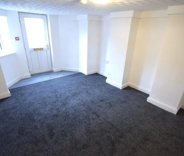 1 bedroom ground floor maisonette to rent - Photo 5