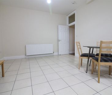 Bulstrode Avenue, Hounslow - Photo 1