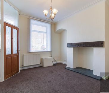 2 bed terraced house to rent in Turnpike Street, Halifax - Photo 3