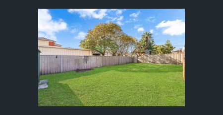 Luxury Family brick house - Photo 4