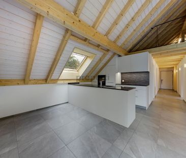 Traumhafte 4.5-Zimmer Dachwohnung in Radelfingen, Kanton BE - Photo 5