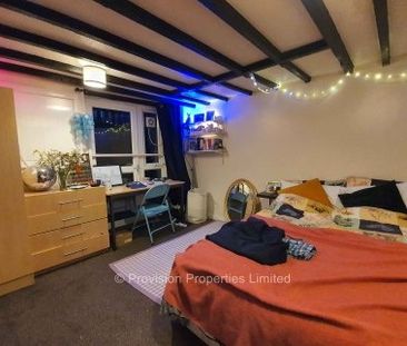 5 Bedroom House Properties Hyde Park - Photo 3