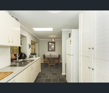 Four Bedroom Home on a Quiet Street! - Photo 5