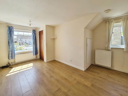 2 bedroom semi-detached house to rent - Photo 3