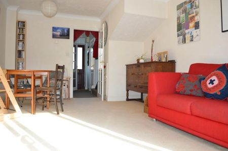2 bedroom terraced house to rent - Photo 2