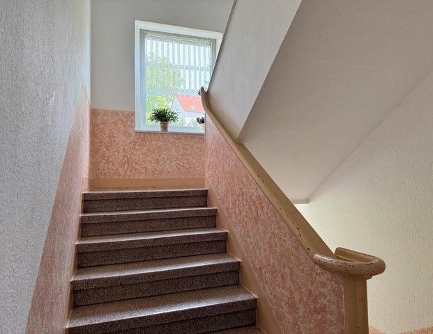 2-Raum • ruhige Lage • Chemnitz • mit Balkon • viel Grün • Laminat • Tageslichtbad • Anmieten! - Photo 1