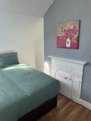 1 bedroom in a house share to rent - Photo 1