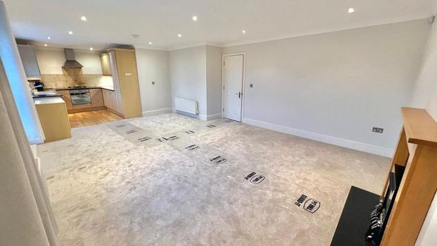 2 bedroom flat to rent - Photo 1