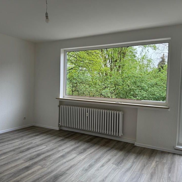 Nachmieter:innen gesucht: 2-Zimmer-Wohnung in Bremen-Hemelingen mit zwei Balkonen und Einbauküche - Photo 1