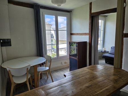 Location Appartement 1 pièce 20m² COMPIEGNE 60200 - Photo 2