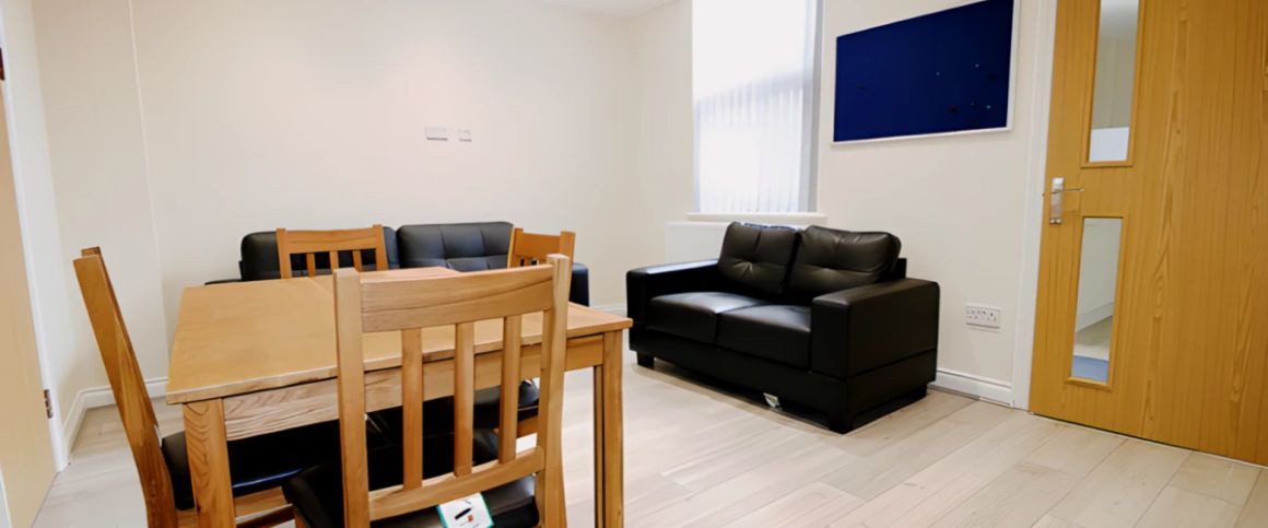 Entire Place·5B5B···Villiers St - Photo 1