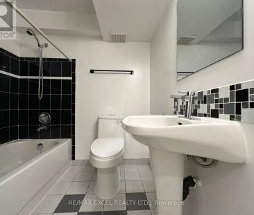 8 MIDCROFT DRIVE - Photo 6