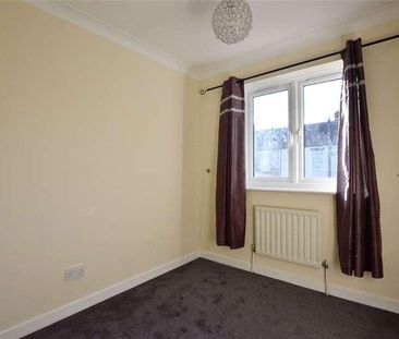 Hainault Street, London, SE9 - Photo 4