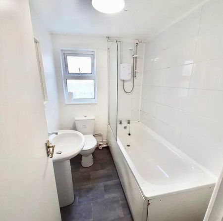 5 bedroom house to rent - Photo 3