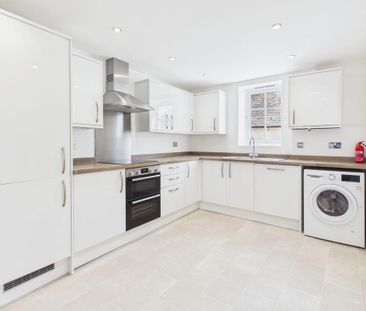 3 bedroom flat to rent - Photo 6
