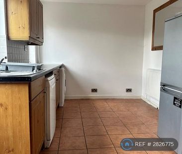 2 bedroom end of terrace house to rent - Photo 6