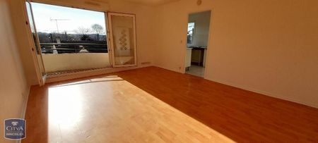 Location Appartement 2 pièces 47m² CORBEIL ESSONNES 91100 - Photo 2