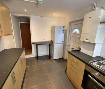 3 bedroom terraced house to rent - Photo 5