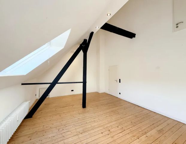 GROßZÜGIGE MASIONETTEWOHNUNG MIT 139 M² IM ZENTRUM ZU MIETEN! - Photo 1