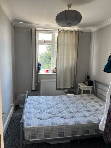 Room in a Shared House, Dollis Hill Lane, NW2 - Photo 5