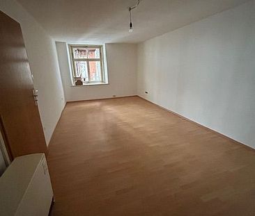 großzügige Altbauwohnung am Landshuter Narrenbrunnen - untere Altstadt - Foto 1