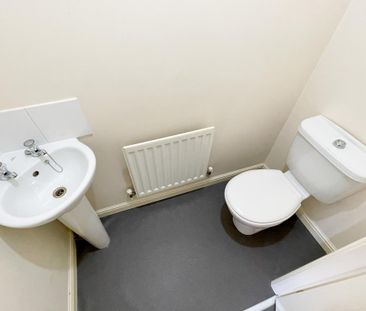 2 bedroom semi-detached house to rent - Photo 4