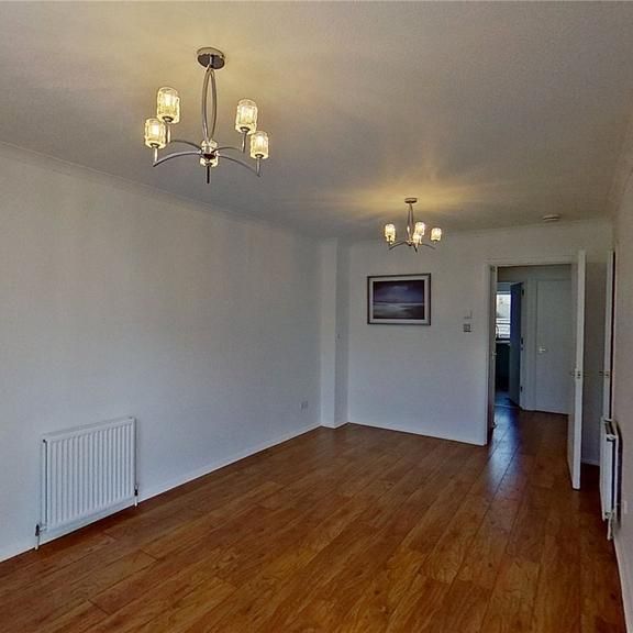 3 bedroom flat to rent - Photo 1